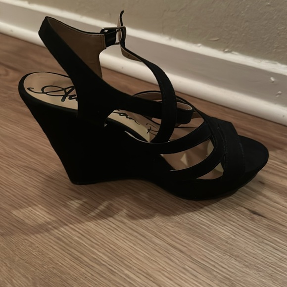Black wedges, size 6 - Picture 3 of 3